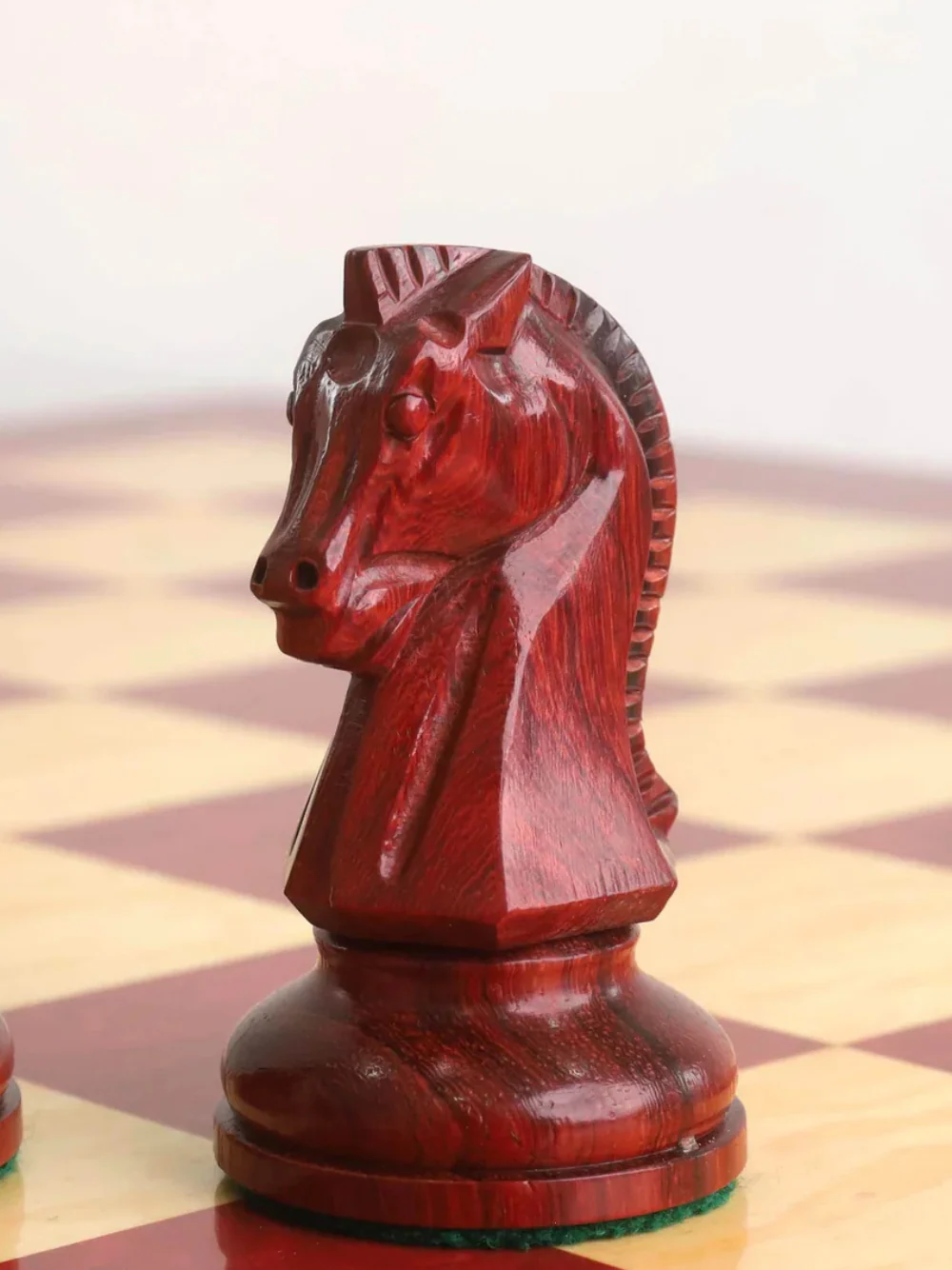 1950s' Fischer Dubrovnik Chess Pieces Only Set - Bud Rosewood & Boxwood - 3.8 " King - Image 4