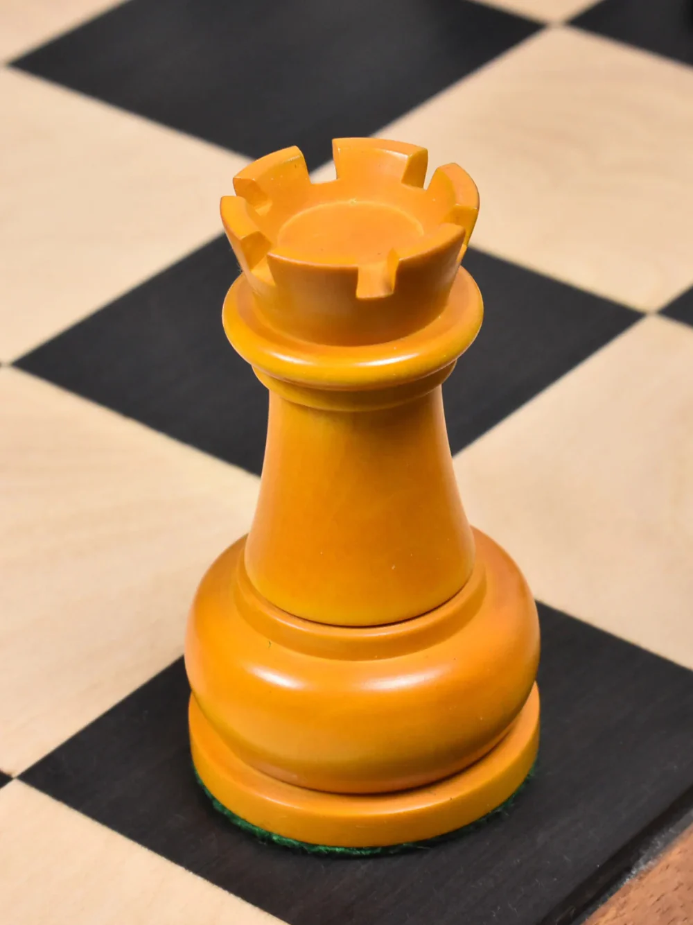 1960's Soviet Championship Tal Chess Set - Antiqued Boxwood Pieces with 21" Board & Box - Image 10