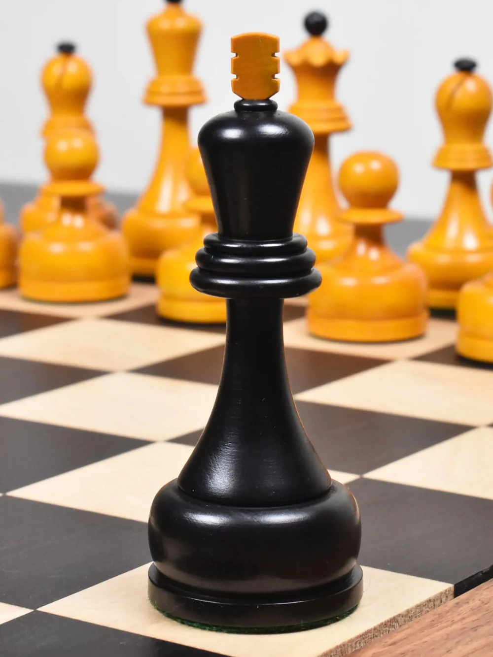 1960's Soviet Championship Tal Chess Set - Antiqued Boxwood Pieces with 21" Board & Box - Image 7