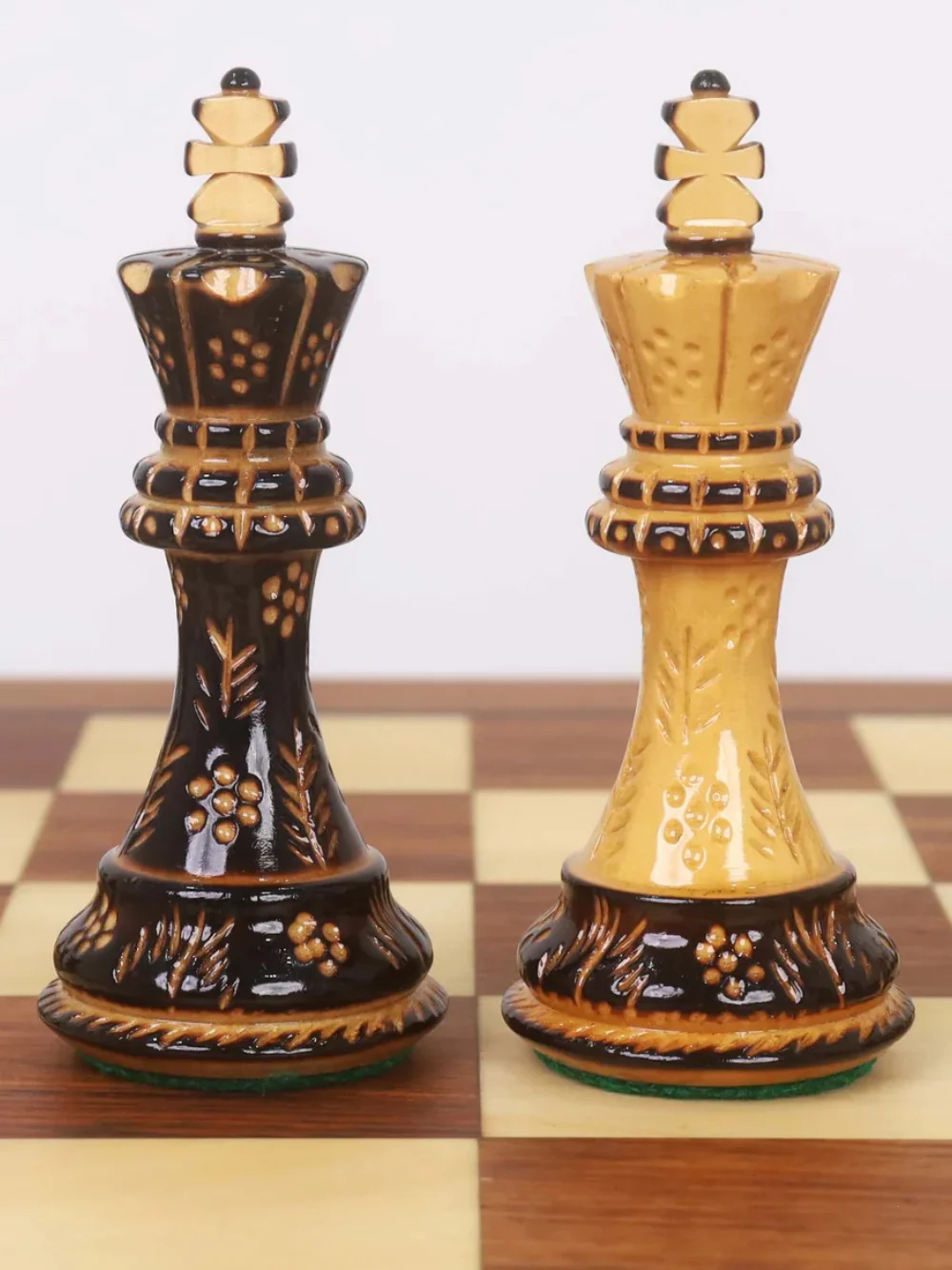 Luxury Chess Set with Velvet Storage Drawers & Gloss Finish Pieces - Image 9