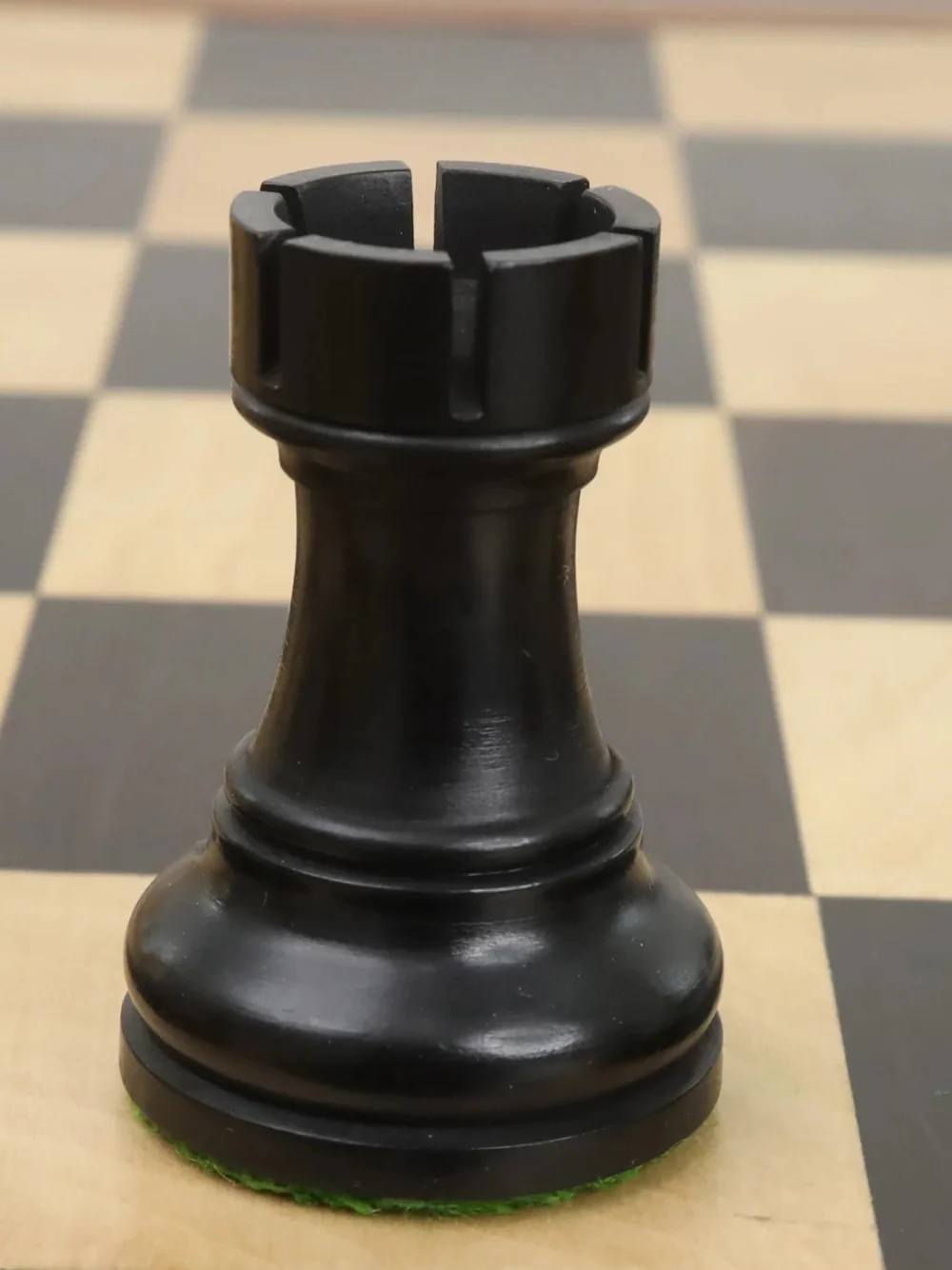 Reykjavik Series Staunton Chess Pieces - Weighted Boxwood - 3.8" King - Image 8