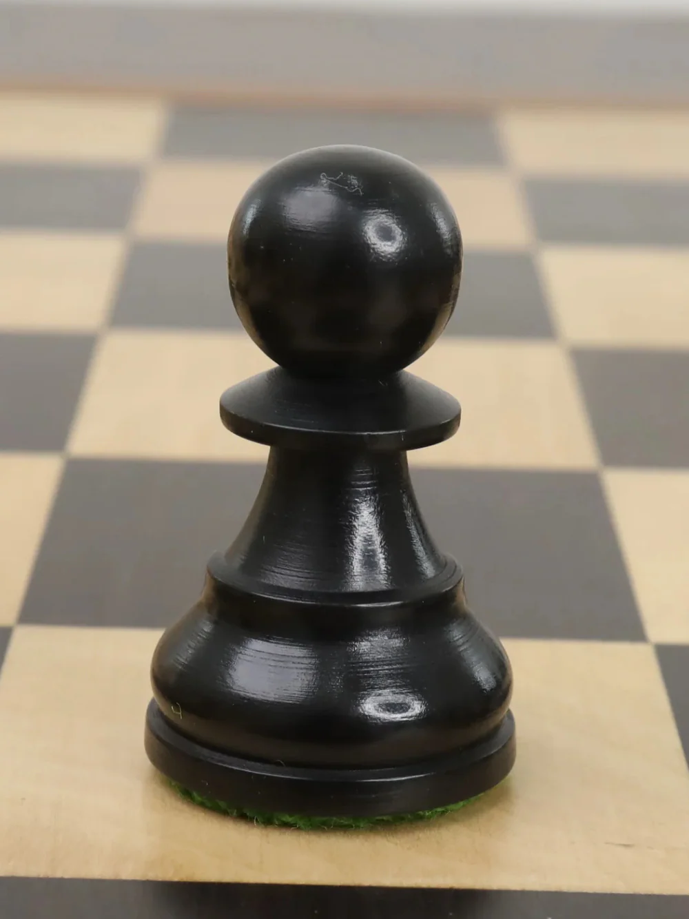 Reykjavik Series Staunton Chess Pieces - Weighted Boxwood - 3.8" King - Image 9