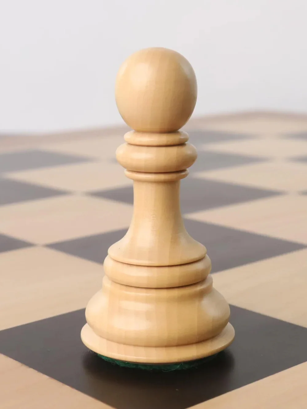 4.5" Tilted Knight Luxury Staunton Chess Pieces Ebony Wood & Boxwood - Image 4