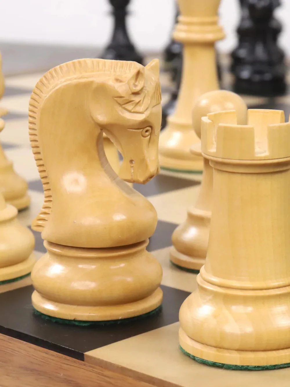 4" Leningrad Staunton Chess Set - Ebonised Boxwood Pieces with Board & Box - Image 3
