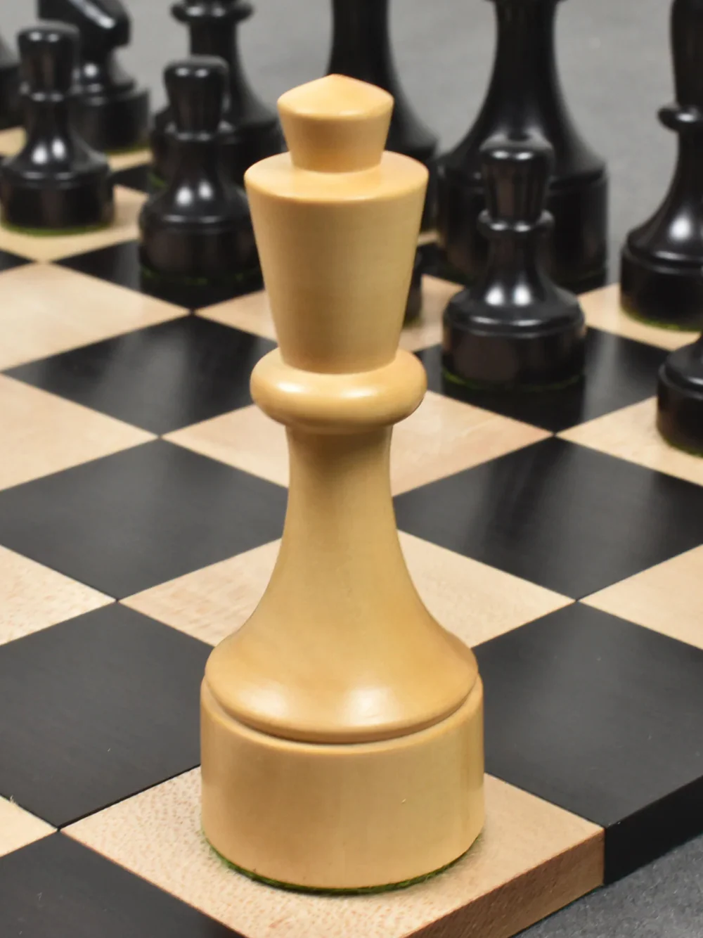 Bundesform German Staunton Chess Pieces - Ebonised Boxwood - 3.8" King - Image 6