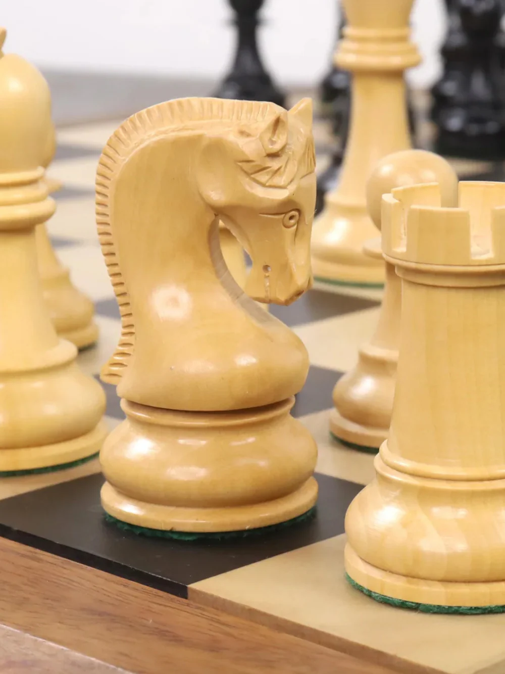 4" Leningrad Staunton Chess Pieces - Ebonised Boxwood - Image 7