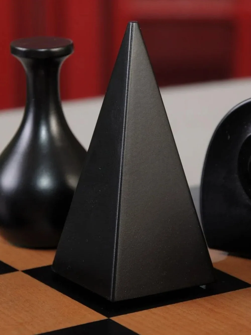 Man Ray Chess Set - Image 8