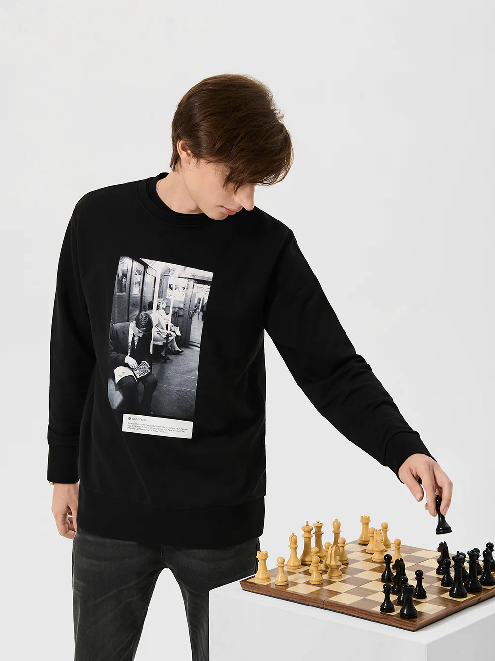 Official World Chess Studio Set - Image 3
