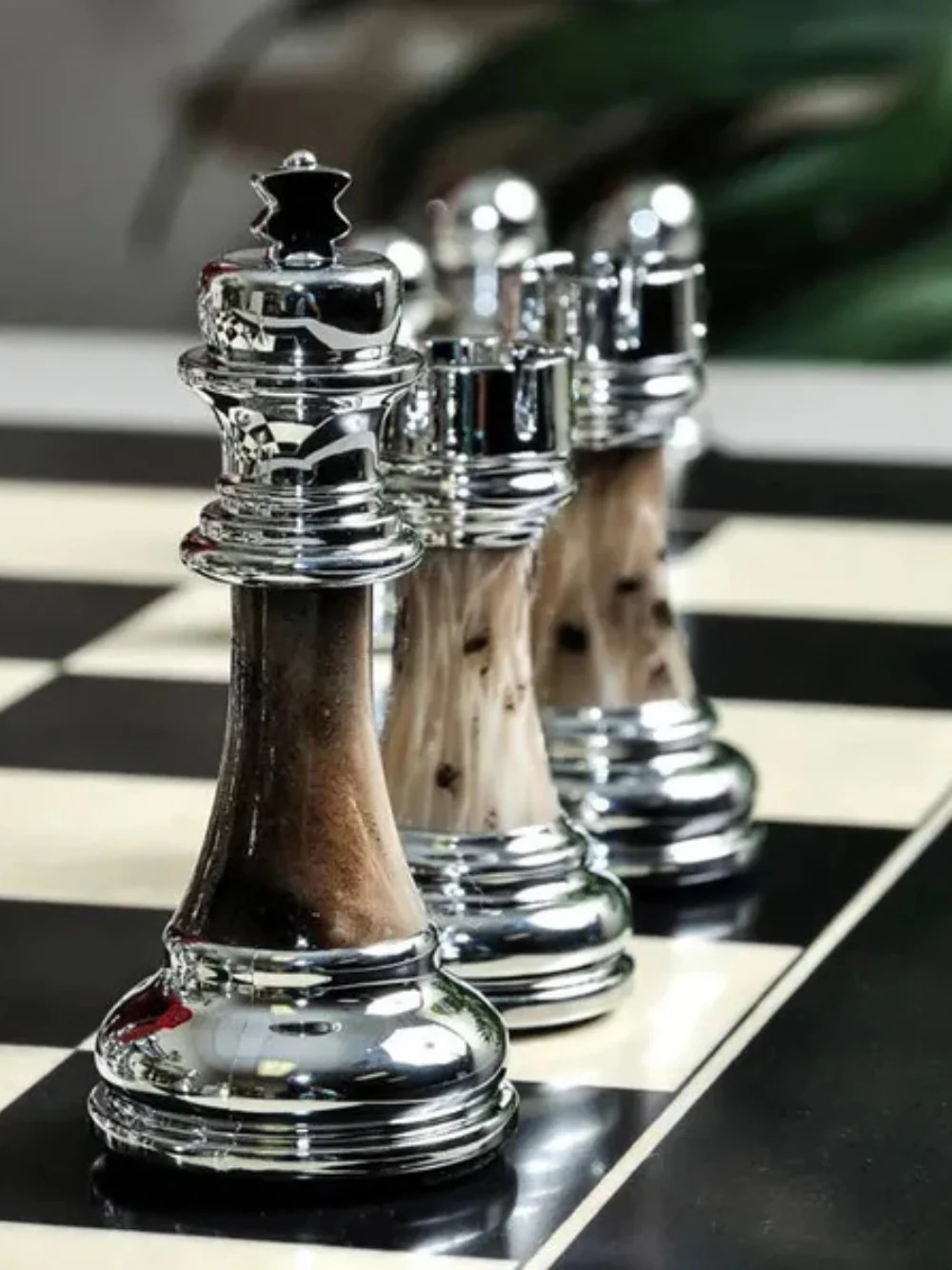 The Contemporary Series Plastic Chess Pieces - 3.5" King - Image 2